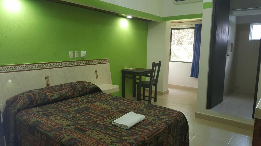Hotel Quinta Avenida ปาเลงเก ภายนอก รูปภาพ