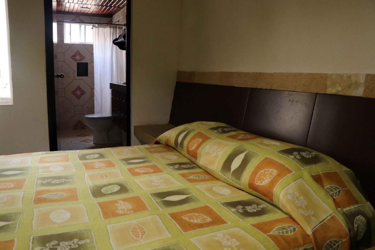 Hotel Quinta Avenida ปาเลงเก ภายนอก รูปภาพ